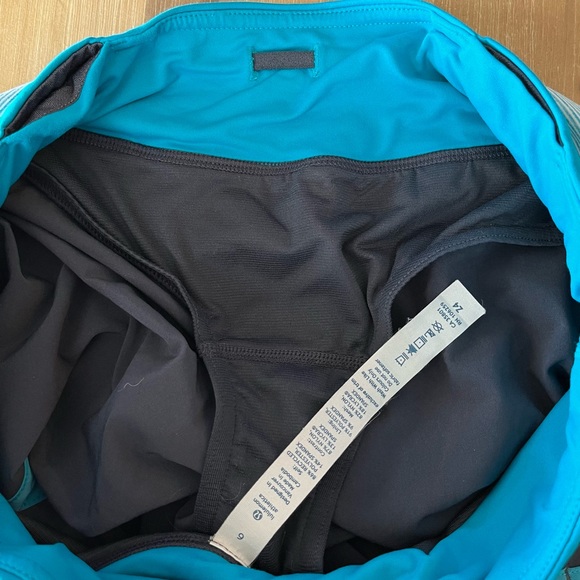 Lululemon Turbo Run Shorts Size 6 - Picture 9 of 12